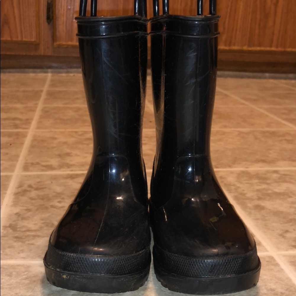 Black rain boots